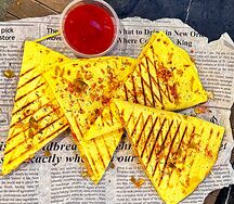 Кесадилья с курицей и сыром большая