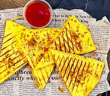 Кесадилья с ветчиной и сыром большая