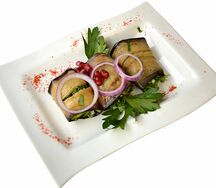 Баклажаны с кинзой и чесноком