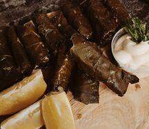 Долма из винoградных листьев