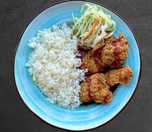 Хрустящая курица в кисло-сладком соусе с рисом