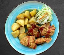 Хрустящая курица в кисло-сладком соусе с картофелем
