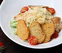Цезарь с курицей