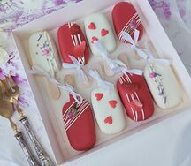 Набор Ассорти муссовых чизкейков эскимо на палочке в белом шоколаде