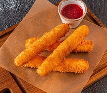 Сырные палочки из моцареллый