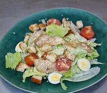 Цезарь с курицей