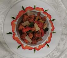 Курочка в кисло-сладком соусе с ананасом