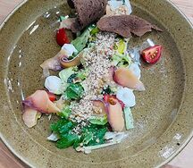 Салат со слабосоленой семгой