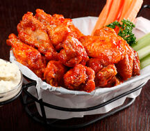 Куриные крылья Чили с овощами