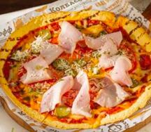 Фламекеш с окороком и помидорами