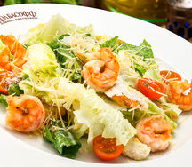 Салат Цезарь с креветками