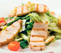 Салат Цезарь с курицей