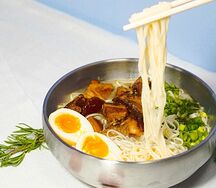 Рамен со свининой Хуншао