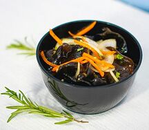 Салат из древесных грибов Моэр