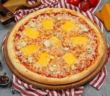 Пицца с сыром Lux Четыре сыра