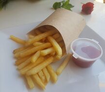 Картошка фри с кетчупом