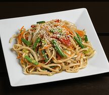 Лапша овощная в соусе терияки