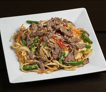 Лапша с говядиной в соусе терияки