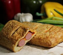 Слойка сосиской Дуэт