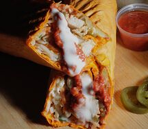 Шаурма в сырном лаваше