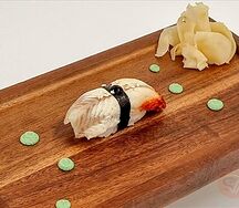 Суши с угрем