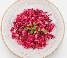 Салат из капусты и свеклы в маринаде