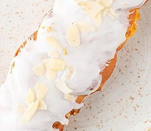 Коса с орехами и кремом