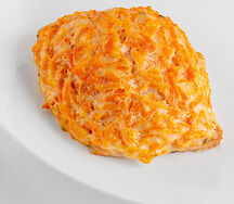 Кета, запеченная под овощами