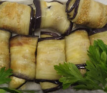 Рулетики из баклажана