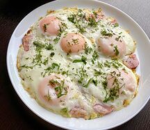 Яичница с ветчиной и сыром