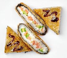 Сэндвич с лососем и авокадо