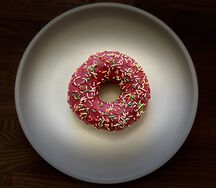 Донат Клубничный