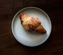 Круассан шоколадный