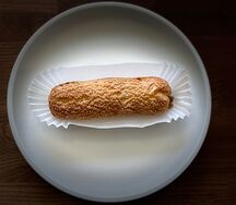 Эклер Фисташковый