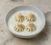 4 мини-хинкали с бараниной