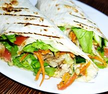 Шаверма с запеченной куриной грудкой по-корейски 