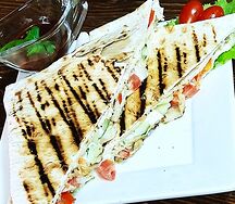  Бургер в лаваше с котлетой из куриной грудки 