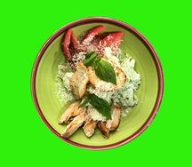 Салат Цезарь с курицей