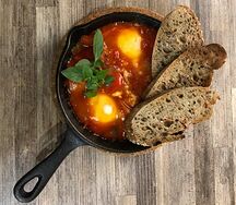 Шакшука с багетом