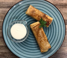 Блинчики с мясом и сметаной