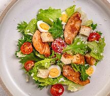 Цезарь с курой