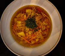 Куриный бульон с лапшой