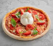 Пицца с бурратой и свежими томатами 
