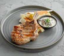 Свинная корейка гриль с картофелем