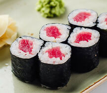 Ролл с тунцом