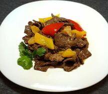 Говядина в чили-пасте