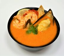 Суп Том Ям с рисом на пару