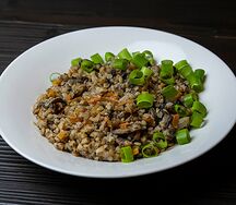 Гречка с грибами и овощами