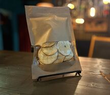 Фруктовые чипсы из яблока