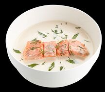 Сливочный суп с лососем